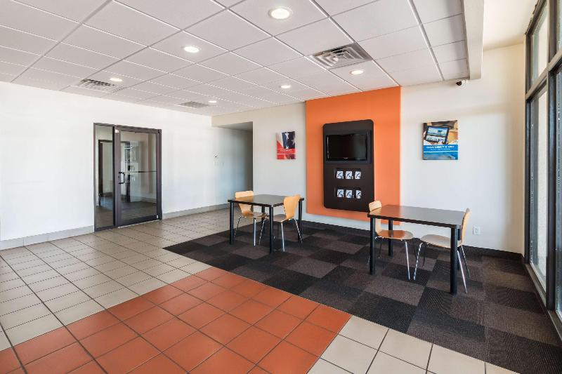 Motel 6 Stephenville image