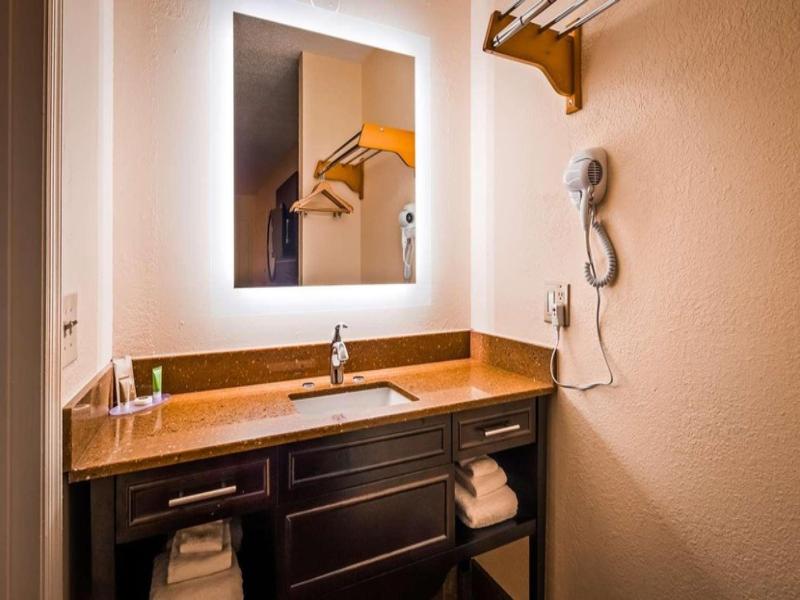 SureStay Hotel by Best Western Manning image