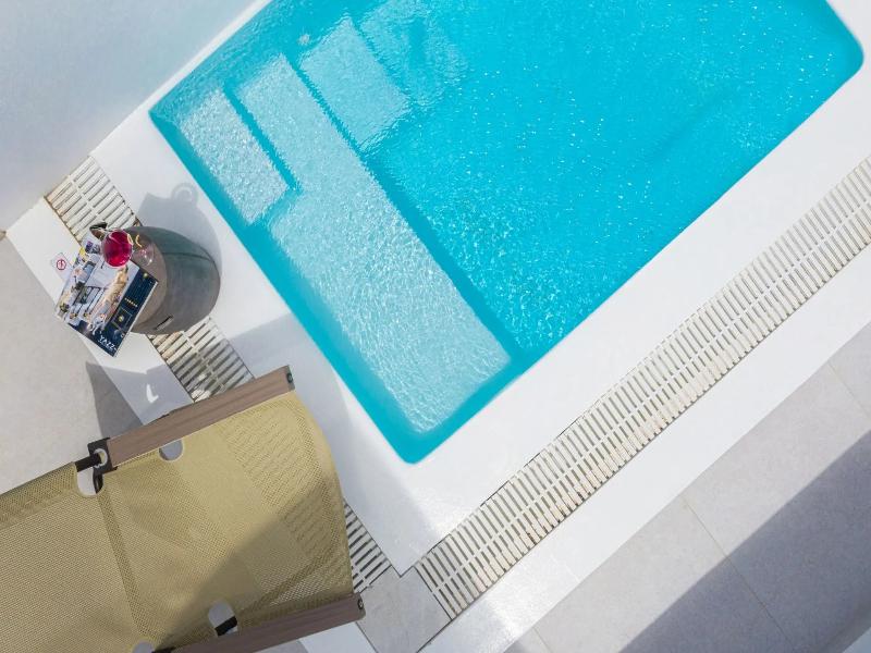 JUNIOR SUITE WITH PRIVATE POOL