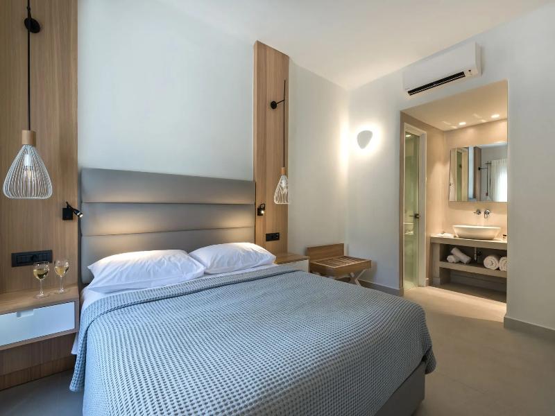 JUNIOR SUITE WITH PRIVATE POOL