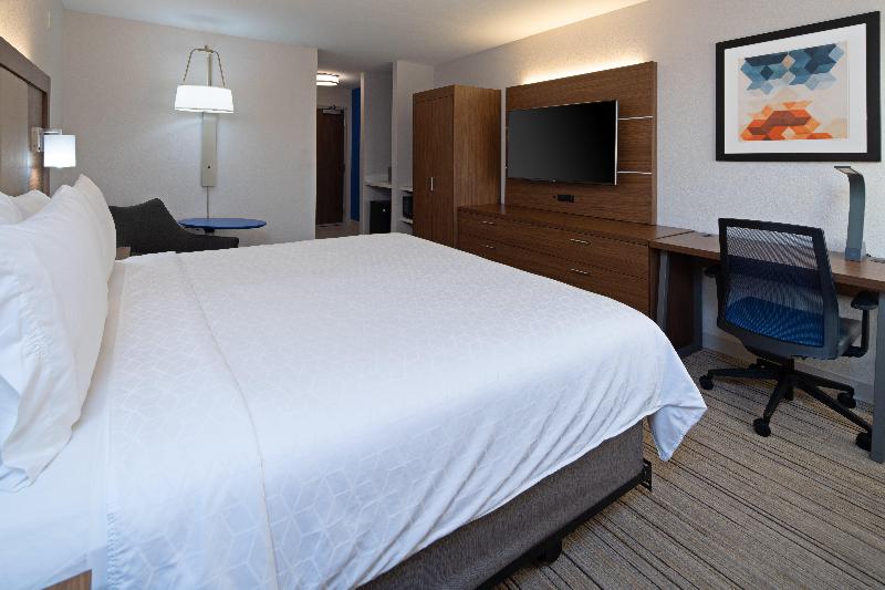 Holiday Inn Express Seattle SeaTac Airport photo 9