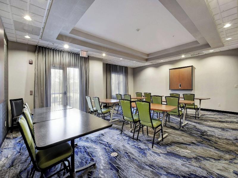 Fairfield Inn and Suites by Marriott San Antonio B image