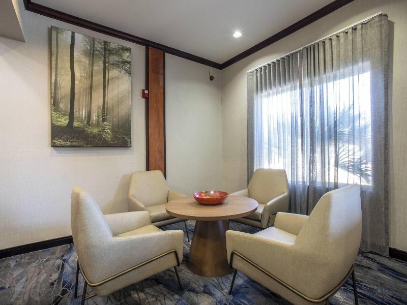 Fairfield Inn and Suites by Marriott San Antonio B image