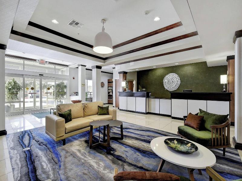 Fairfield Inn and Suites by Marriott San Antonio B image