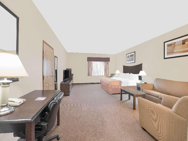 Baymont By Wyndham Snyder image