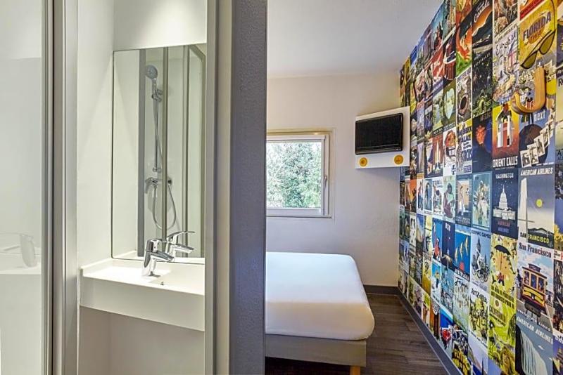Hotel F1 Saint Etienne image