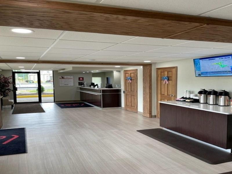 Days Inn by Wyndham Somerset image