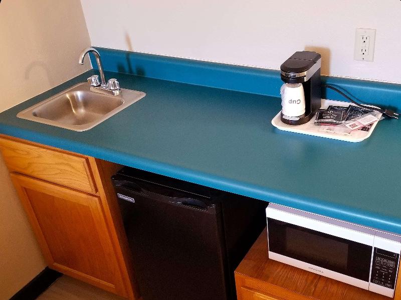 Americas Best Value Inn St. Louis South image