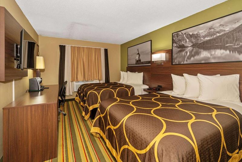 Super 8 by Wyndham Superior WI image