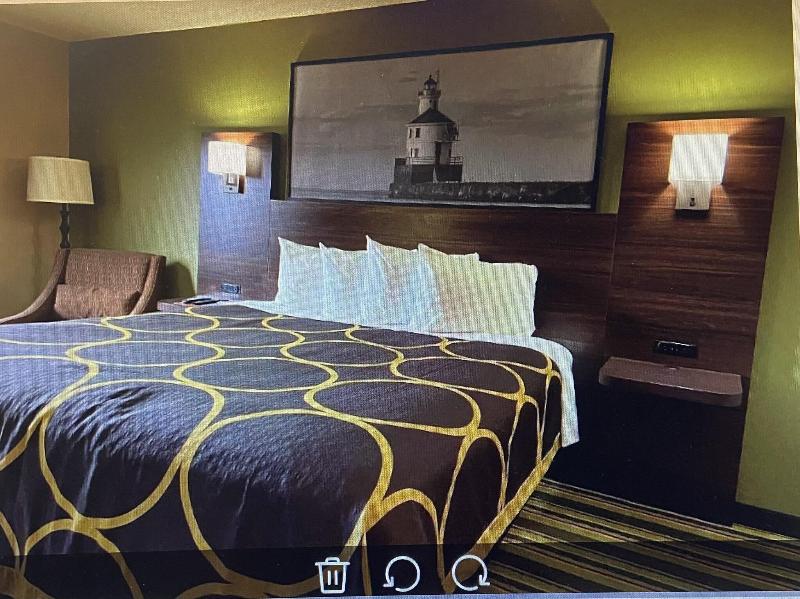 Super 8 by Wyndham Superior WI image