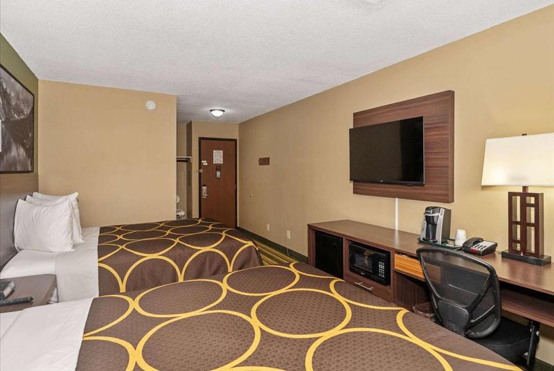Super 8 by Wyndham Superior WI image