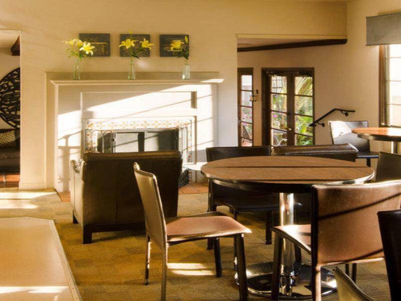 Casa Del Mar Inn image