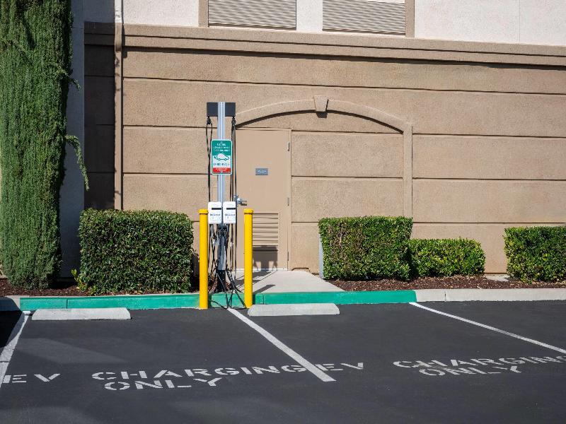 La Quinta Inn & Suites Paso Robles image