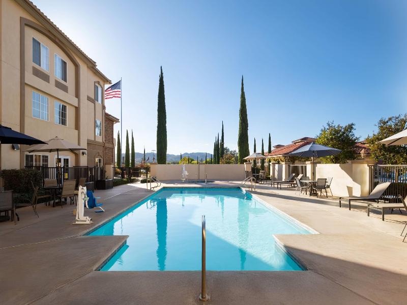 La Quinta Inn & Suites Paso Robles image