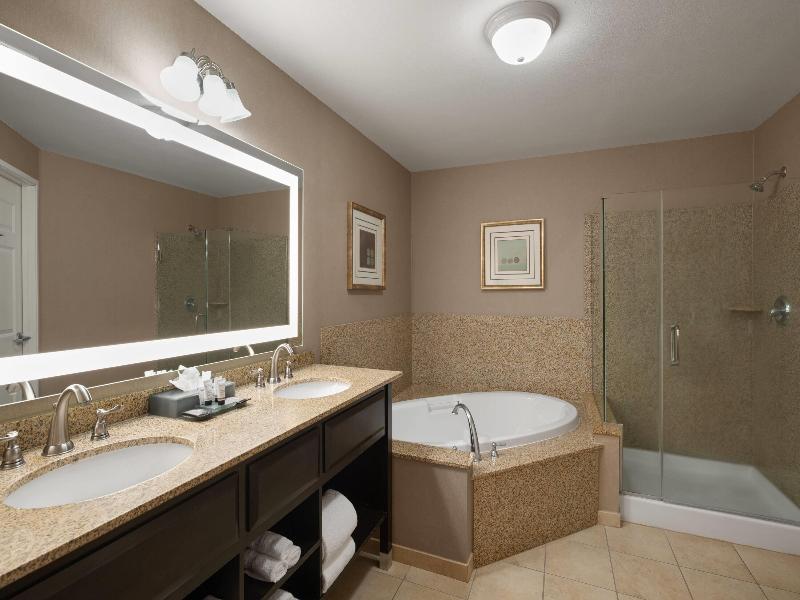 La Quinta Inn & Suites Paso Robles image