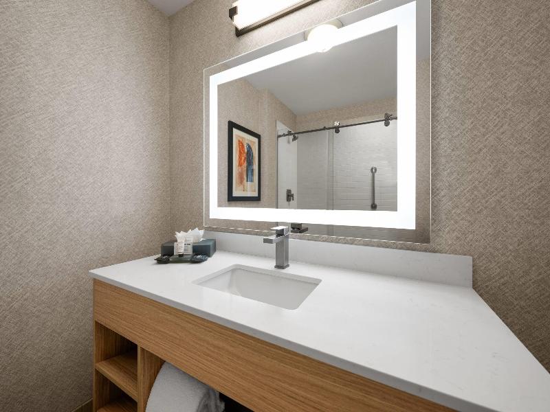 La Quinta Inn & Suites Paso Robles image