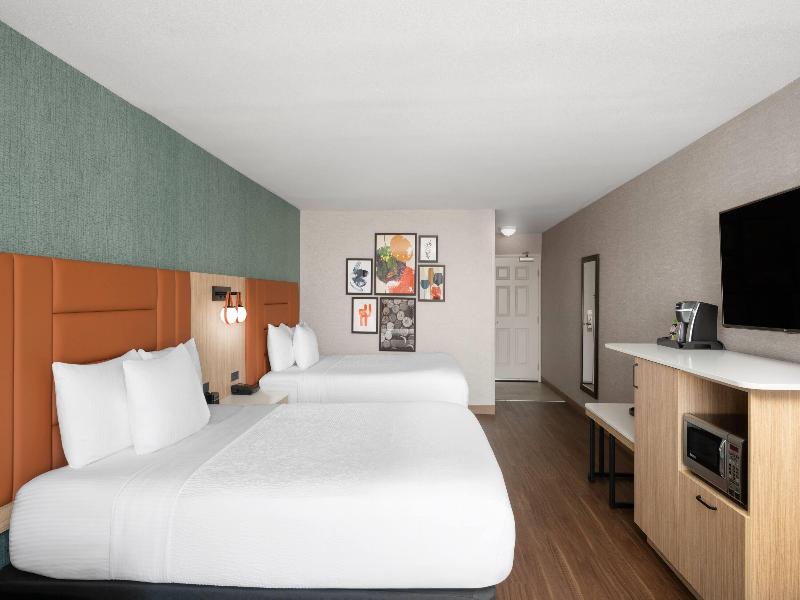 La Quinta Inn & Suites Paso Robles image