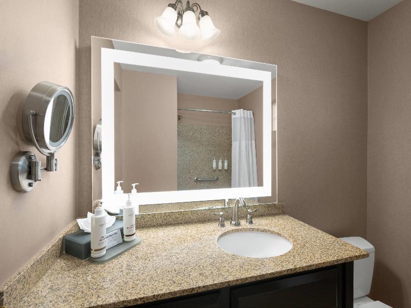 La Quinta Inn & Suites Paso Robles image