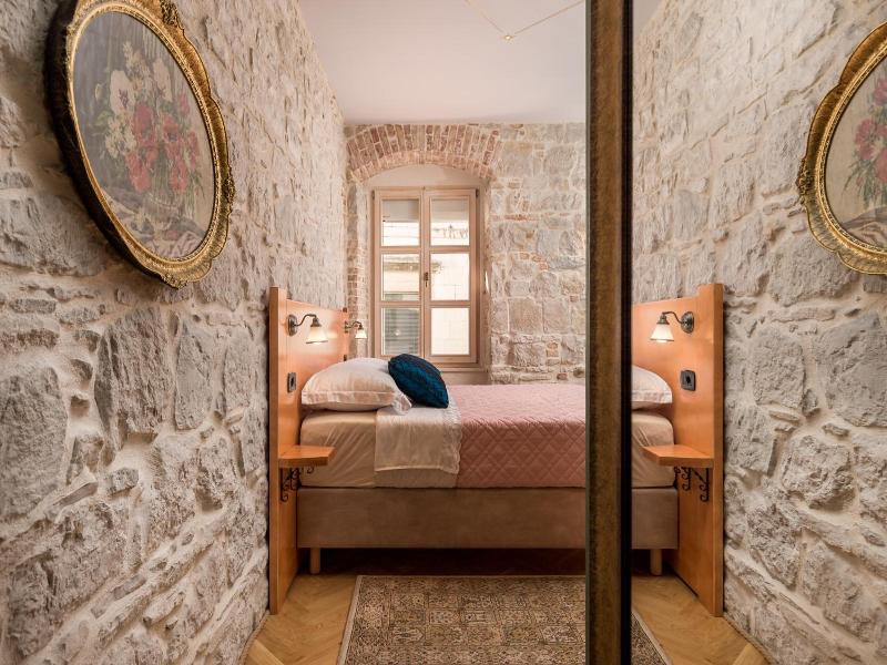Captain's Apartment image