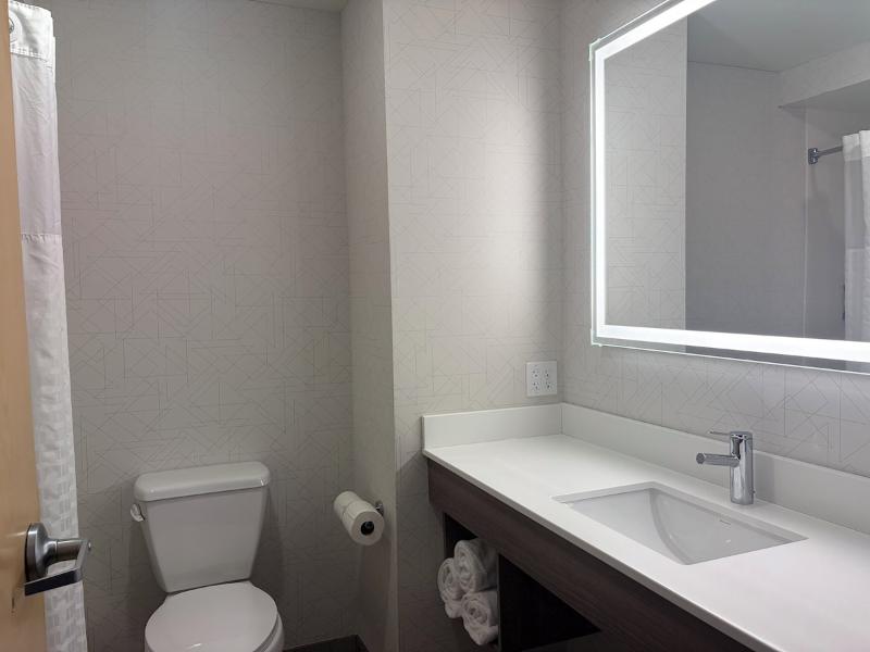 Holiday Inn Express Cortland image
