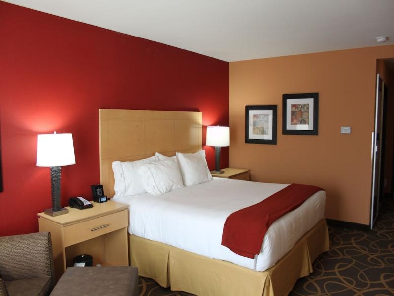 Holiday Inn Express Cortland image