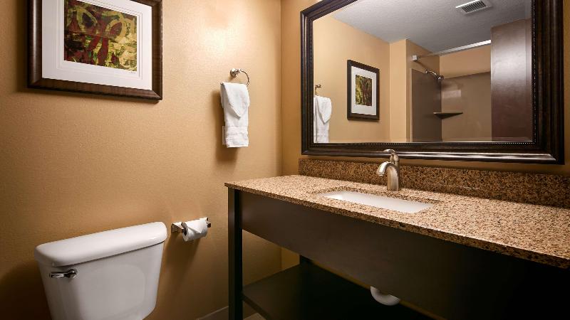 Best Western Woodland Inn image