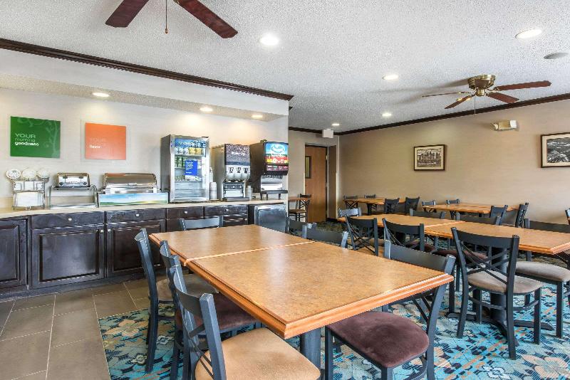Comfort Inn Weirton image 4