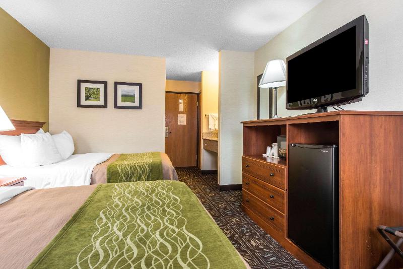 Comfort Inn Weirton image