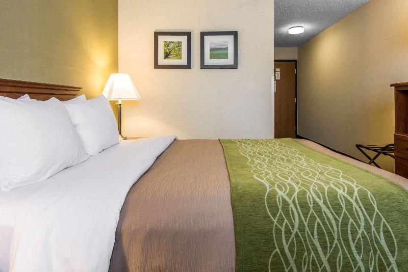 Comfort Inn Weirton image