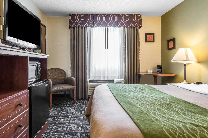 Comfort Inn Weirton image