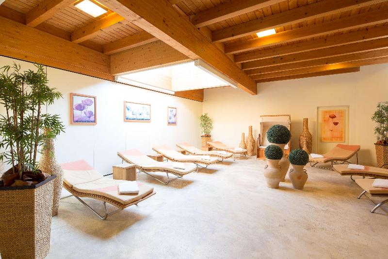Tagungs- & Sporthotel Aramis image