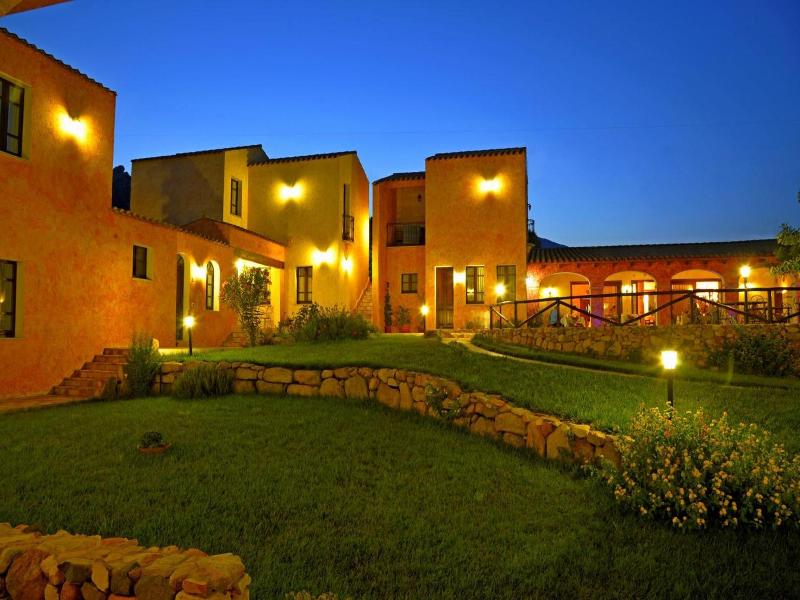La Corte Rosada image
