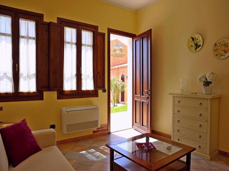 La Corte Rosada image