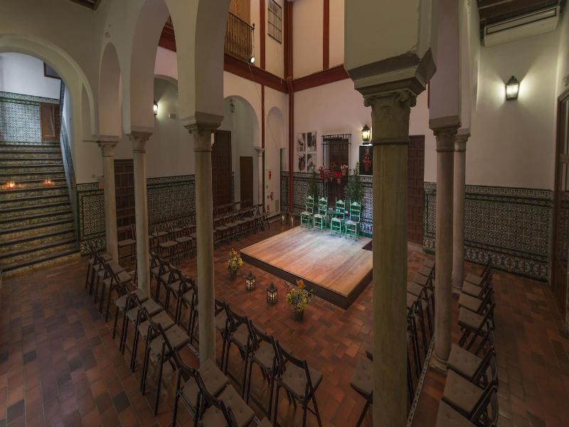 Alcántara image
