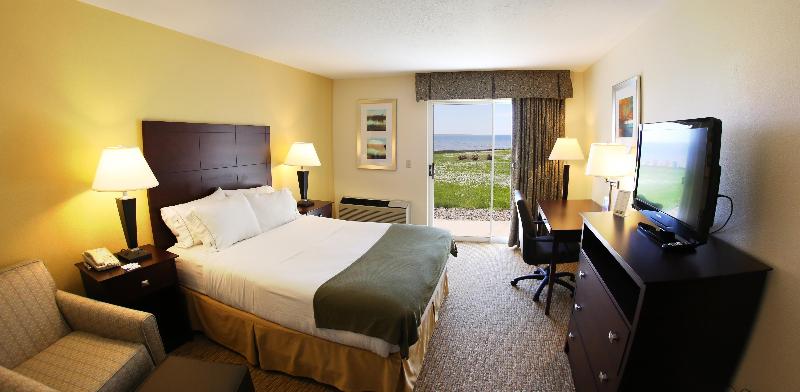 Holiday Inn Express St. Ignace-Lake Front photo 19