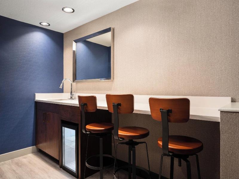 Four Points by Sheraton San Francisco Airport image