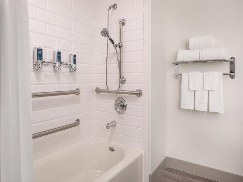 Four Points by Sheraton San Francisco Airport image