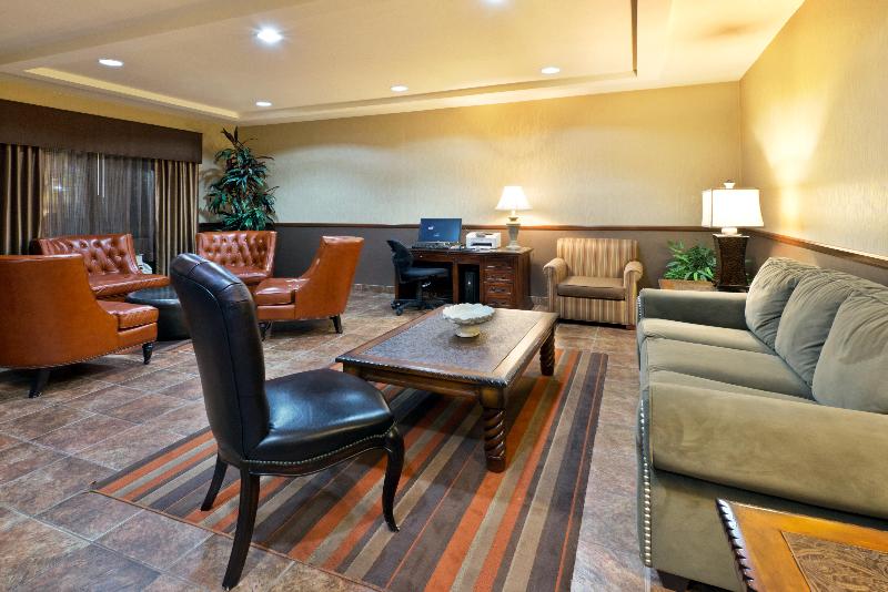 Holiday Inn Express Show Low image
