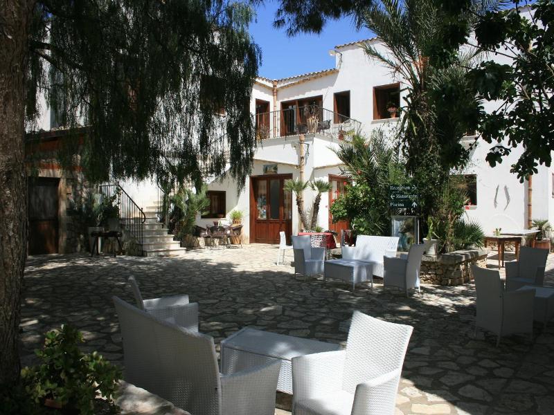 Il Cortile image