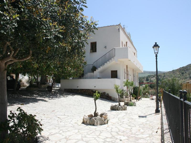 Il Cortile image