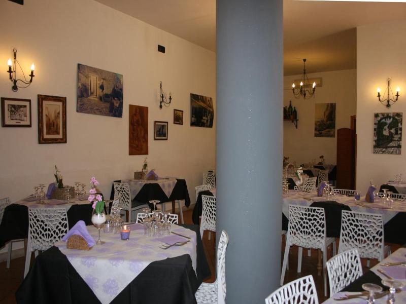 Il Cortile image