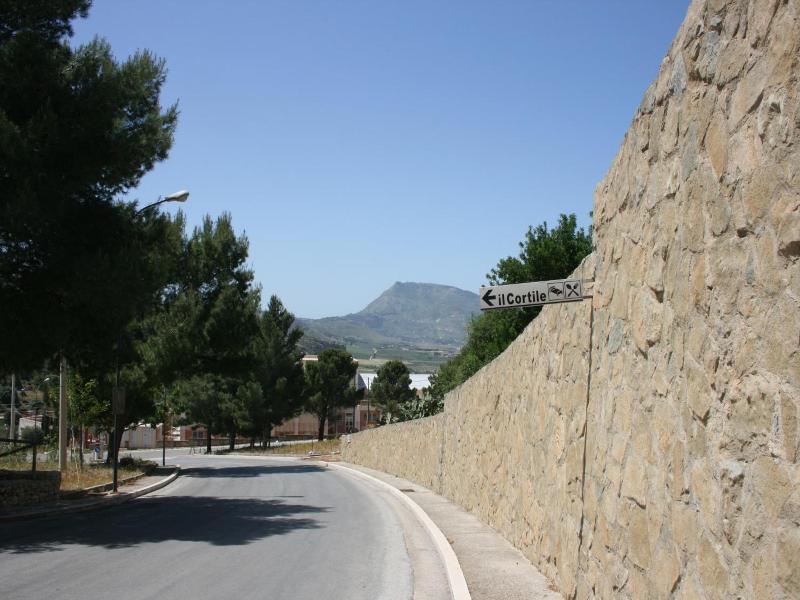 Il Cortile image