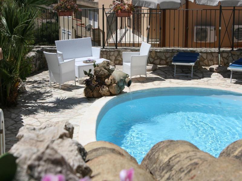 Il Cortile image