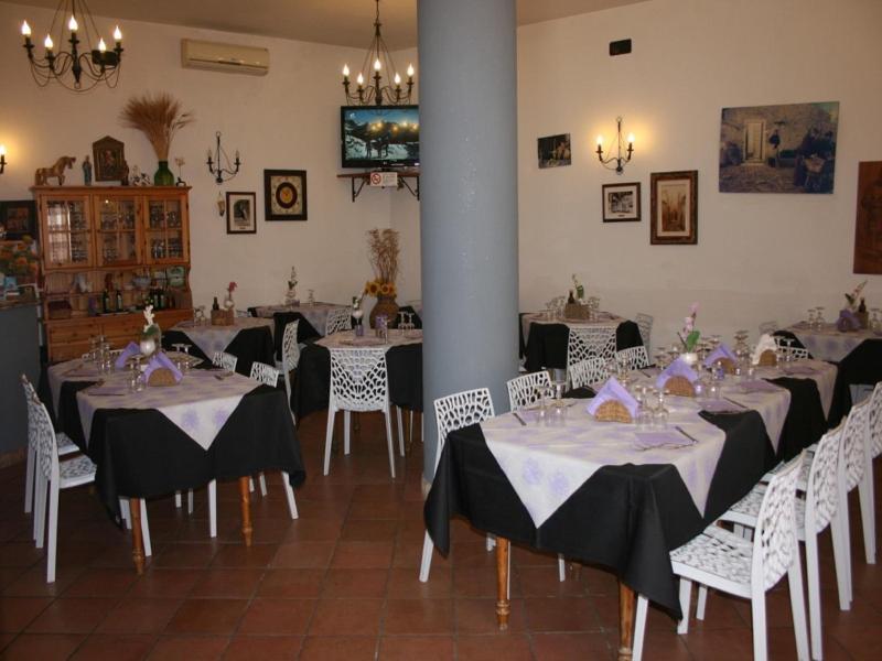 Il Cortile image