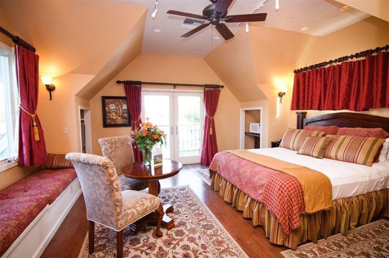 Geyserville Inn