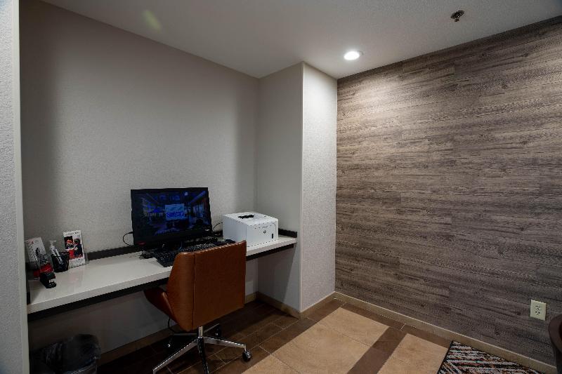 Candlewood Suites St Joseph image