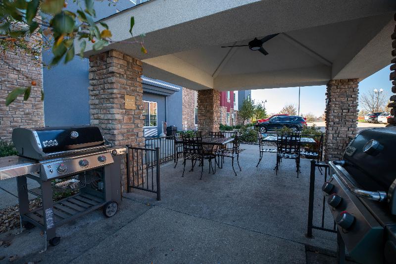 Candlewood Suites St Joseph image