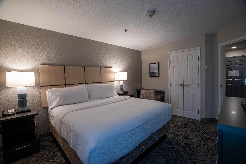 Candlewood Suites St Joseph image