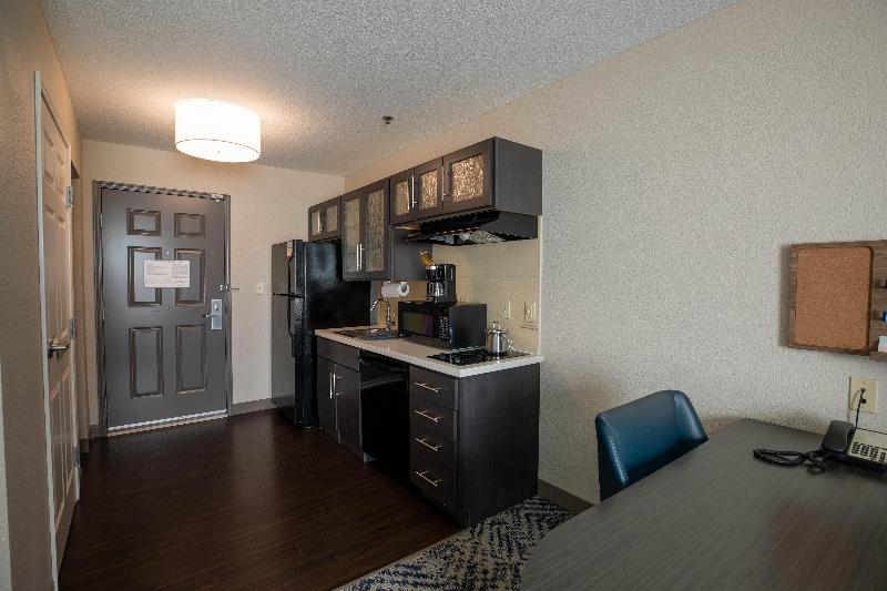 Candlewood Suites St Joseph image