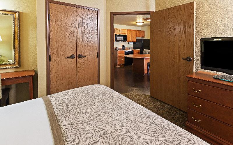 Candlewood Suites St. Robert image